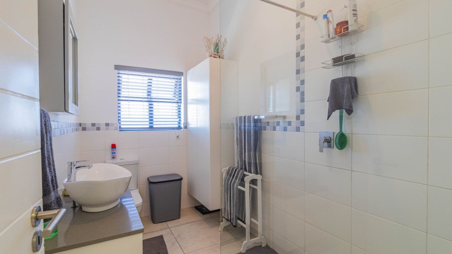 3 Bedroom Property for Sale in Sandy Point Beach Estate Western Cape